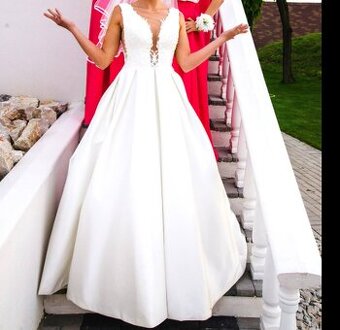 Krásne svadobné šaty