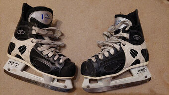Hokejové korčule značky CCM, veľkosť 37