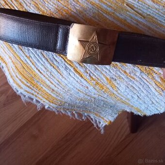 Opasok s prackou vojaka z čias ZSSR-CCCP.