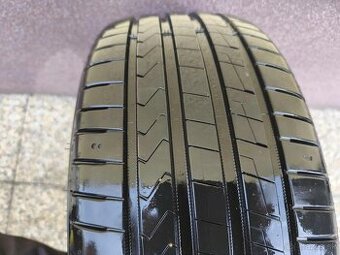 Hankook 235/45 r17 97w