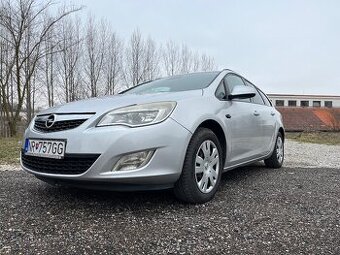 Predám Opel Astra J