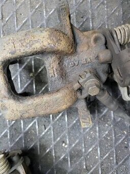 Zadne brzdove strmene octavia 2, jetta, audi a3,superb 2