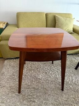 Konferenčny stolík retro