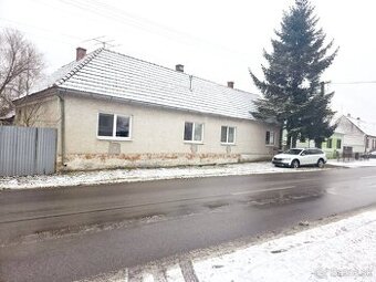 Rodinný dom v centre obce Závod na bývanie aj podnikanie
