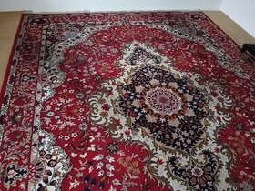 veľký vzorový koberec perzský vzor