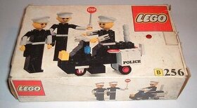 LEGO 256