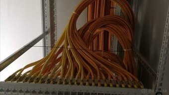 Elektrikár, Pomocnik