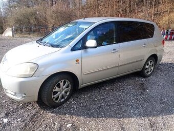 Toyota Avensis Verso