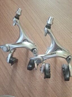 Predám cestné brzdy shimano 105