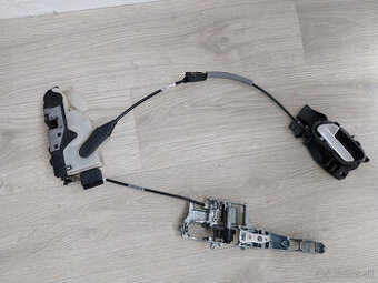Zamka do dveri na Peugeot 208 - 1