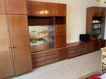 Retro obývacia stena