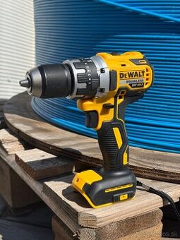 AKU skrutkovač Dewalt
