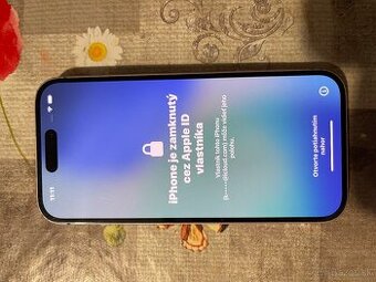 Zablokovany iPhone 15 128GB