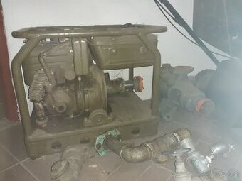 Predám benzínový motor vojenské