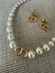 Dior komplet náušnice + perlový náhrdelník Predané