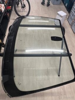 Bmw e60 e61 celne sklo s HUD