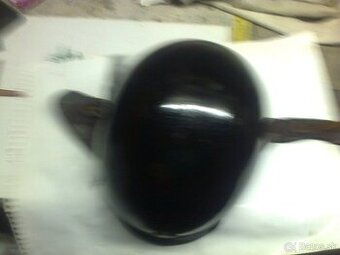 Predam staru veteransku helmu