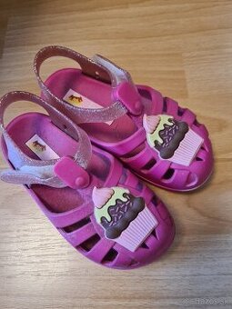 Sandalky veľkosť 25/26