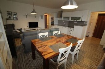 2-izbový zariadený byt na prenájom (centrum Rk)