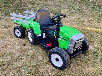 Elektrický traktor s diaľkovým plus traktor na pedále