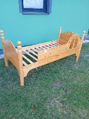 Detská posteľ z masívu