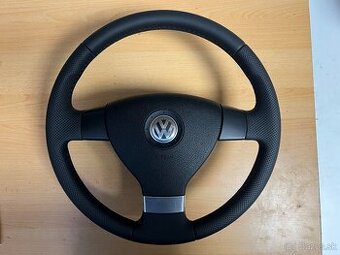 Predám nanovo obšitý trojramenný volant do VW