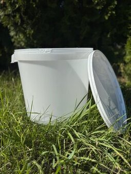 Plastové vedro s vekom 30 L