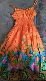 Oranžové šaty