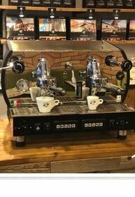 Predám profi kávovar La Nuova Era ALTEA  A301 dvojpákový.