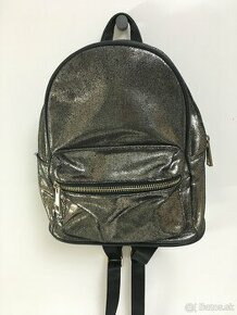 F&F kabelka batoh metalický