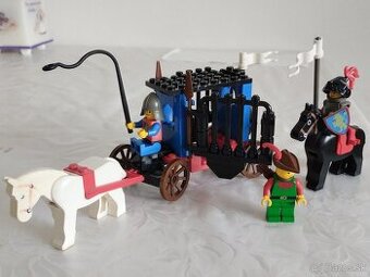 LEGO Castle 6042 Dungeon Hunters