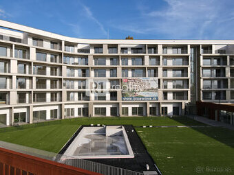 TOP INVESTÍCIA: Nový 2-izbový apartmán A8 s predzáhradkou v