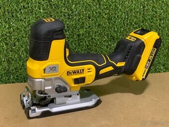 DeWALT DCS335N Aku priamočiara píla (18V)