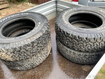 235/75 R15 BF Goodrich All terain T/A
