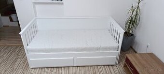 Posteľ