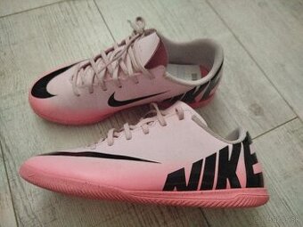 Tenisky nike ruzove