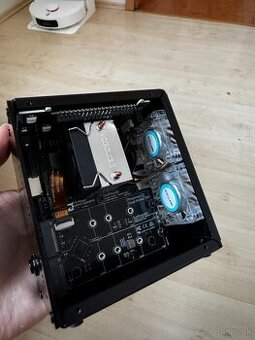 Raspberry Pi 5 8GB + Pironman 5 Max Case