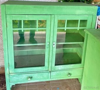 Starožitný nábytok