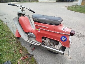 Predám Jawu pionier. Motor po g.o. Pojazdná, bez papierov