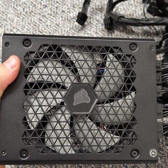 CORSAIR RM 1000x 80 plus Gold - 1