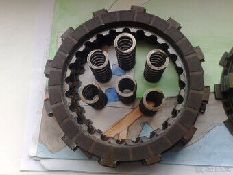 Lamely + plechy + pružiny na spojku KTM 125(2012) +450 (2€) - 1