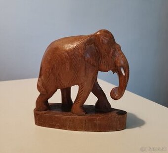 Drevený slon