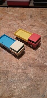 Retro auticka na autodrahu ites