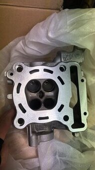 Na predaj hlava valca z Yamaha X-Max 300 , 2019-2023