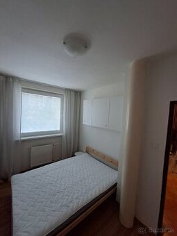 Prenájom 1,5 izbový byt v centre Puchova - 1