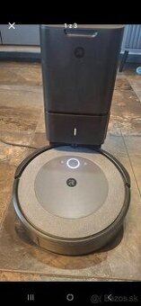 Robotický vysávač