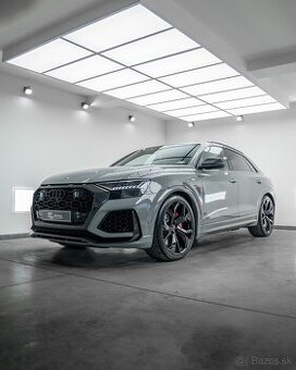 RSQ8 4.0 TFSI Full Carbon, Masáž, Soft-close, Pano, R23, DPH