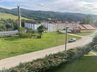 Zrekonštruovaný a zariadený 2i byt v Závadke nad Hronom