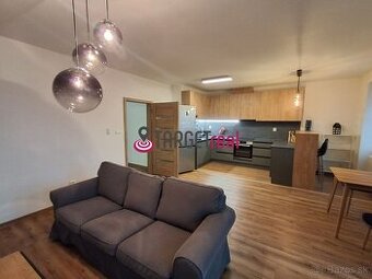 PRENÁJOM : krásna novostavba plne zariadená v centre mesta B