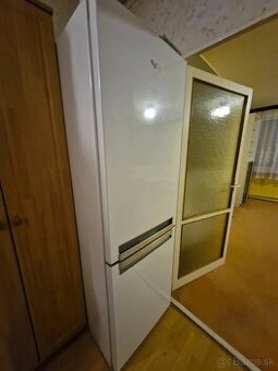 Chladnička s mrazničkou Whirpool